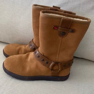 NWOT Ugg Kids Moto Short. Hazel. Size 3